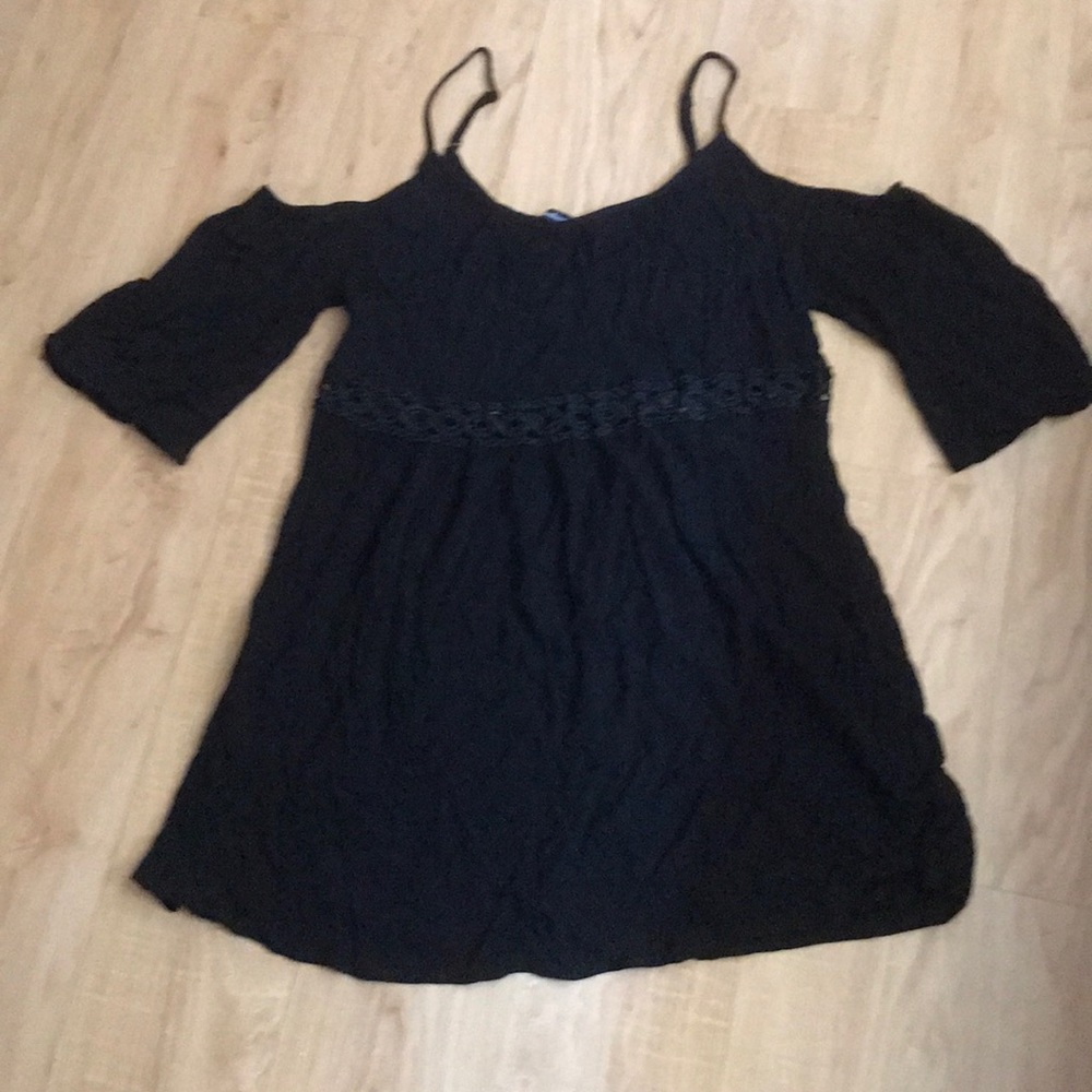 Cold shoulder Tunic with Crotchet cutout